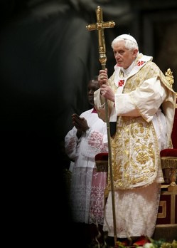 Pope Benedict Epiphany 2011.jpg